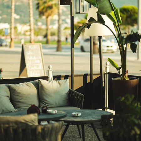 Chic Boutique Hotel Vlorë エクステリア 写真